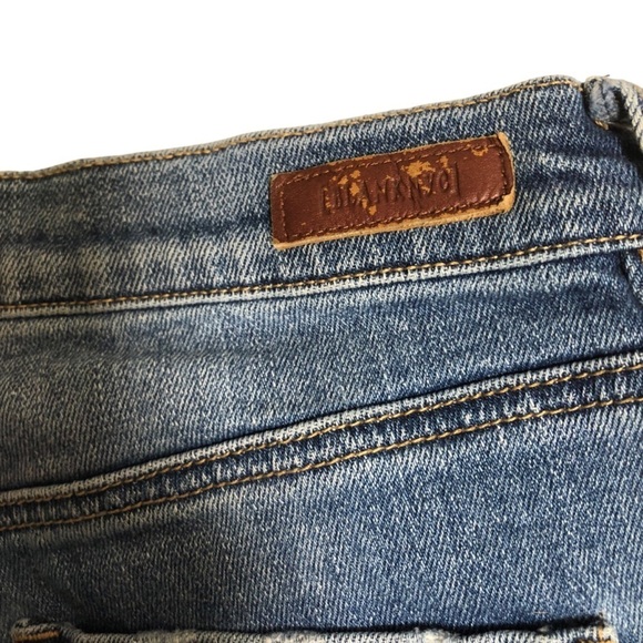 Blank NYC The Fulton Denim Jean Shorts Sz 26 Ripped Mid-rise Cuffed Raw Hem Blue - Picture 4 of 10